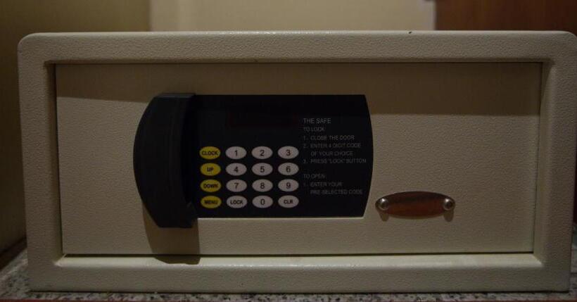 Habitació Estàndard, Barakat Burhan