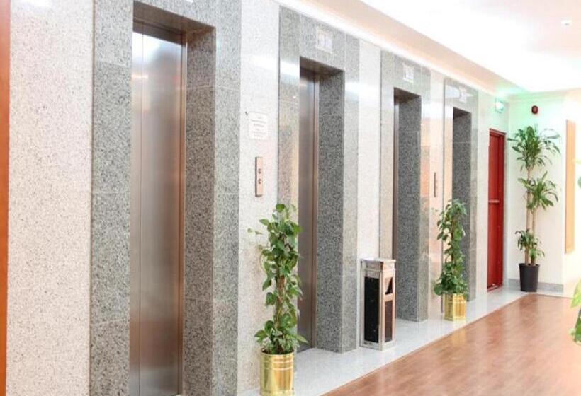 Habitació Triple Clàssica, Barakat Burhan