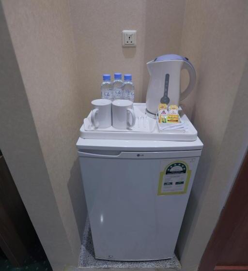 Habitació Triple Clàssica, Barakat Burhan