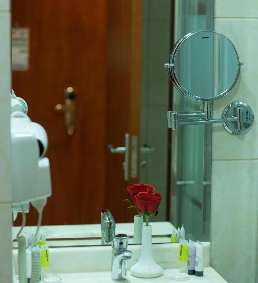 Habitació Estàndard, Barakat Burhan