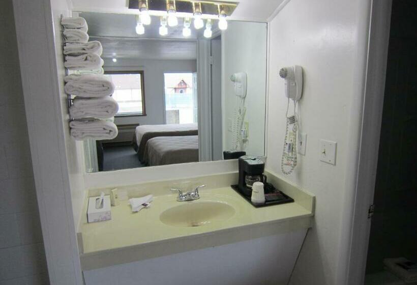 Номер Стандарт 2 Двуспальные Кровати, Cassville Budget Inn