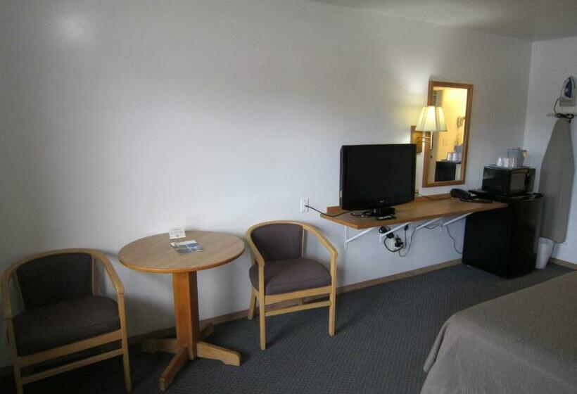 חדר סטנדרט עם מיטת קינג, Cassville Budget Inn