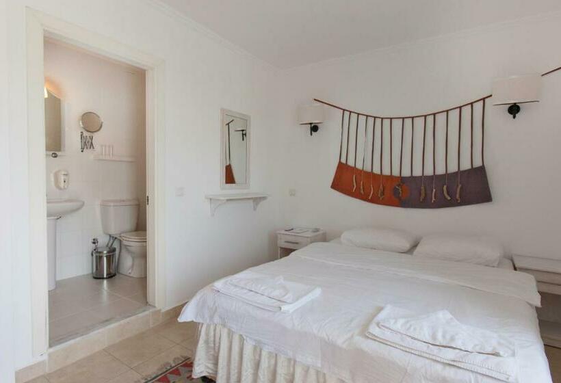 标准房带园景, Hideaway