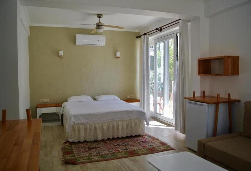 豪华家庭房间, Hideaway