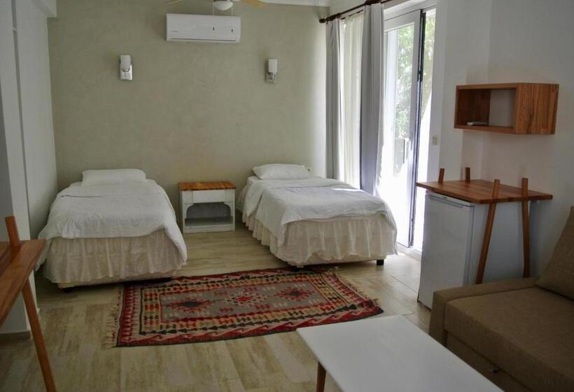 豪华家庭房间, Hideaway