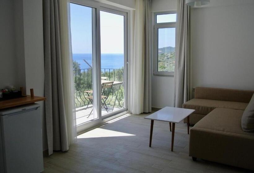 豪华套房, Hideaway