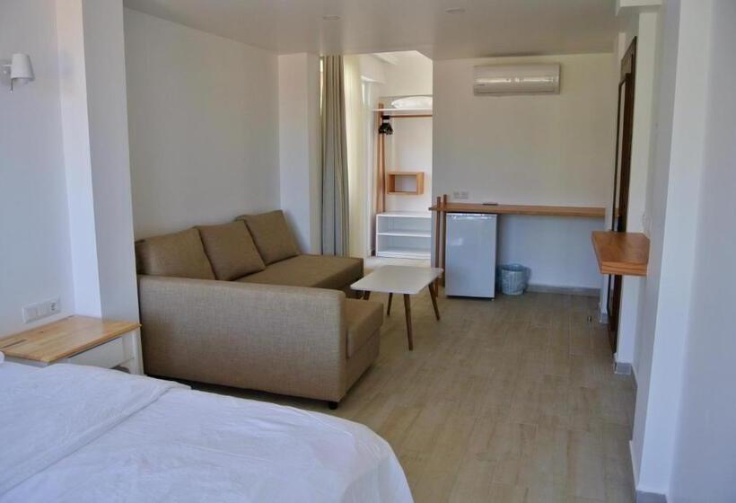 豪华套房, Hideaway