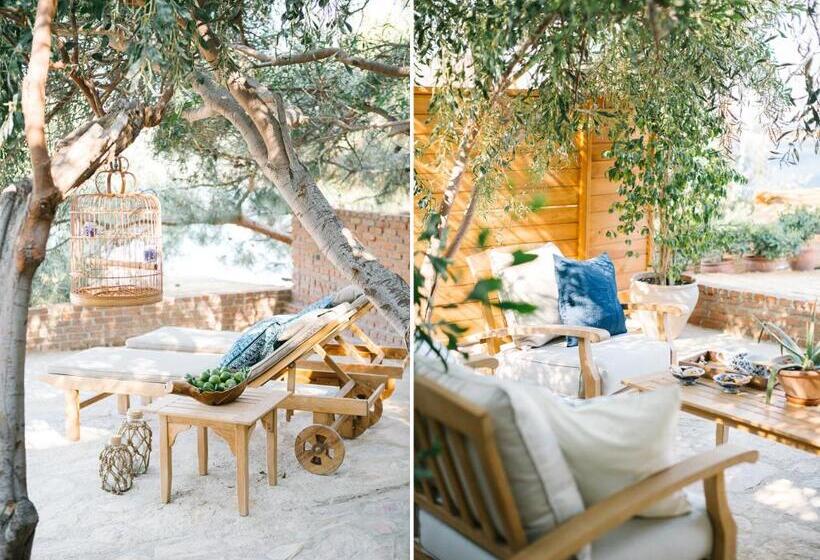 חדק דלוקס עם ג'קוזי, Karia Bel   Adult Only +12