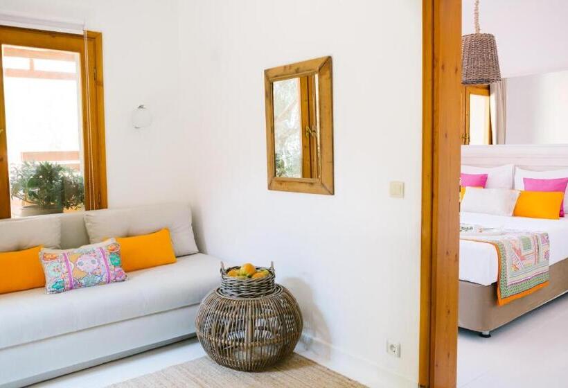 חדר סטנדרטי לשלושה עם נוף, Karia Bel   Adult Only +12