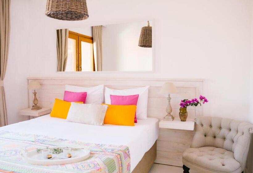 חדר סטנדרטי לשלושה עם נוף, Karia Bel   Adult Only +12