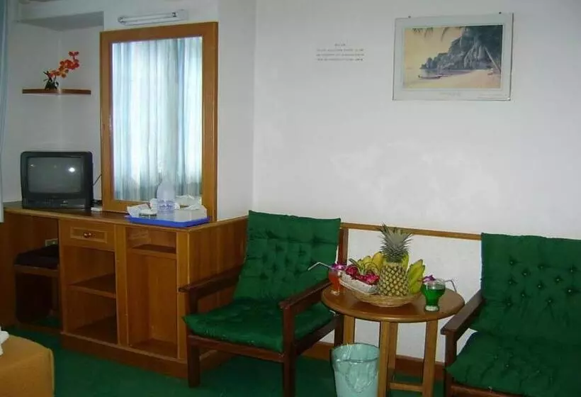 اتاق استاندارد سه نفره, Krabi Grand