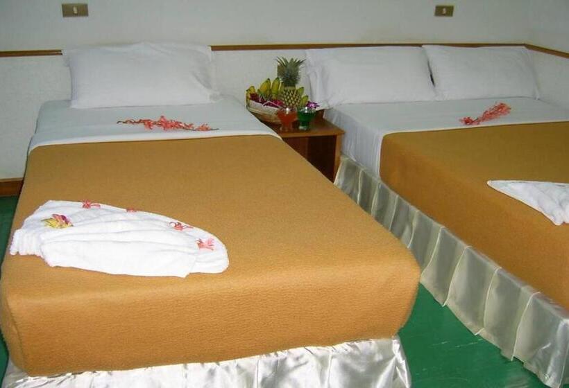 غرفة قياسية ثلاثية, Krabi Grand