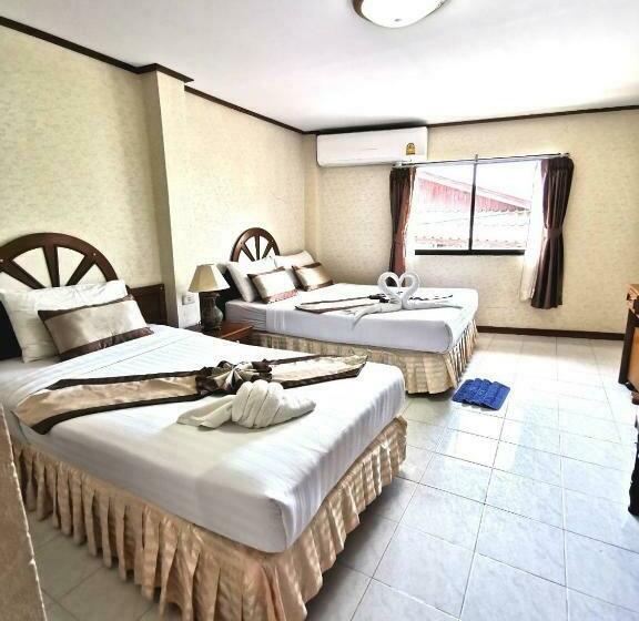 스탠다드 트리플 룸, Natacha