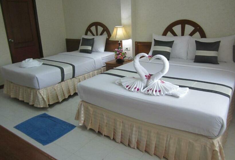 스탠다드 트리플 룸, Natacha