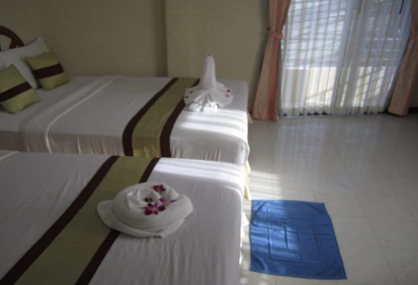 스탠다드 트리플 룸, Natacha