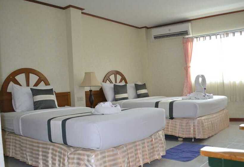 스탠다드 트리플 룸, Natacha