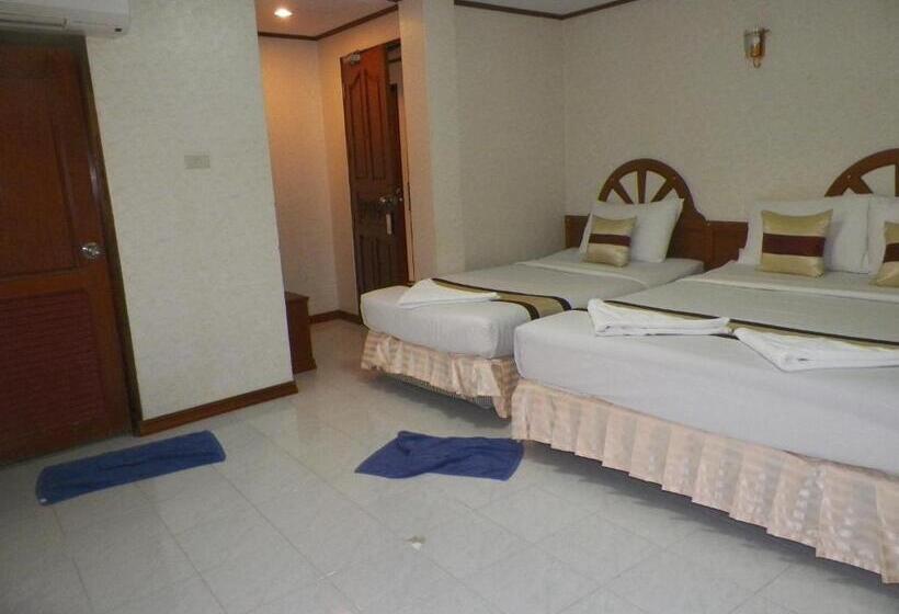 스탠다드 트리플 룸, Natacha