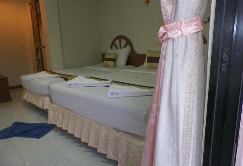 스탠다드 트리플 룸, Natacha