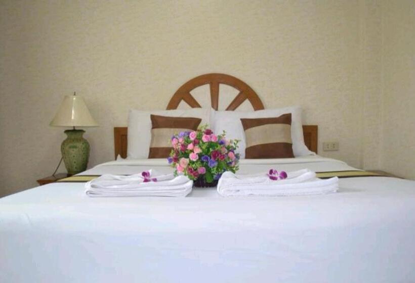 스탠다드 트리플 룸, Natacha