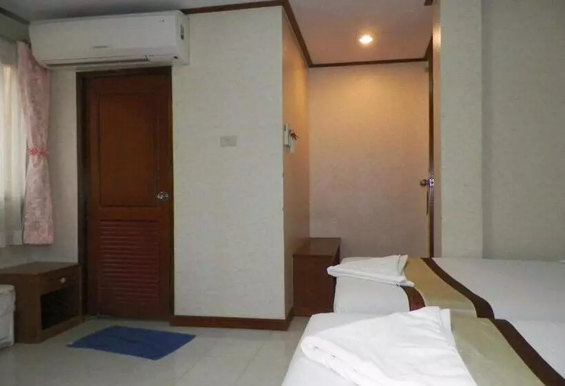3-Bett-Standardzimmer, Natacha