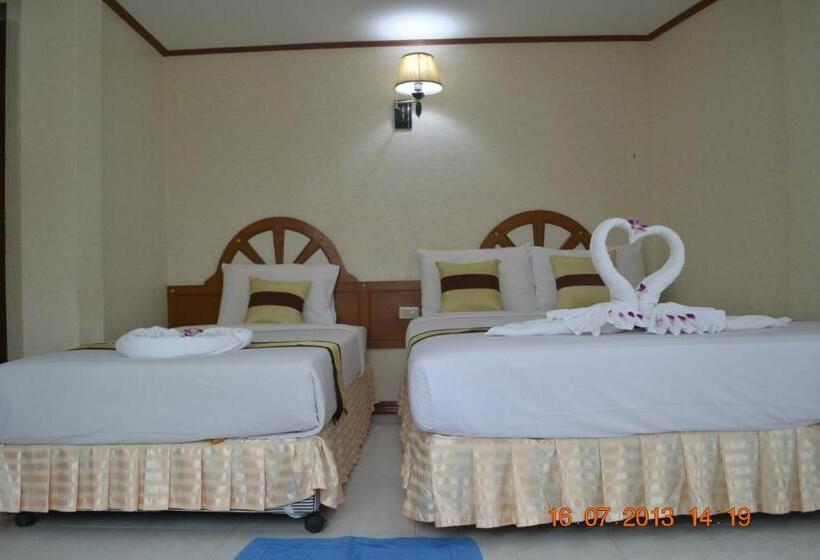 스탠다드 트리플 룸, Natacha