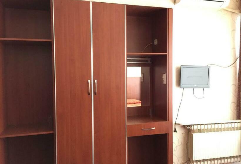 스탠다드 트리플 룸, ünlü