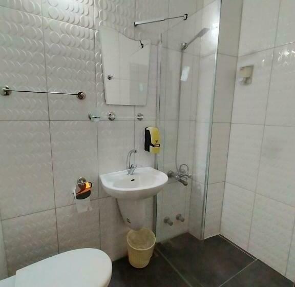 스탠다드 룸, ünlü