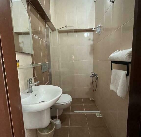 스탠다드 룸, ünlü