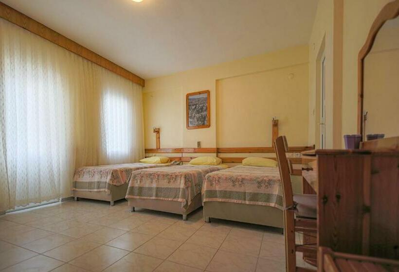 标准三人间, Rain