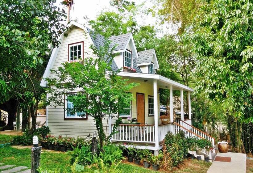 Standard bungalow river view, Baan Pong Tara