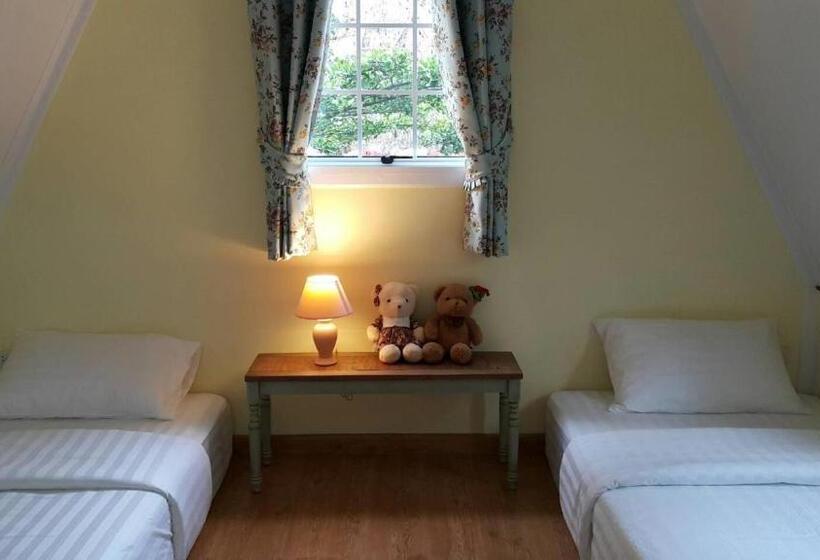 Standard bungalow river view, Baan Pong Tara