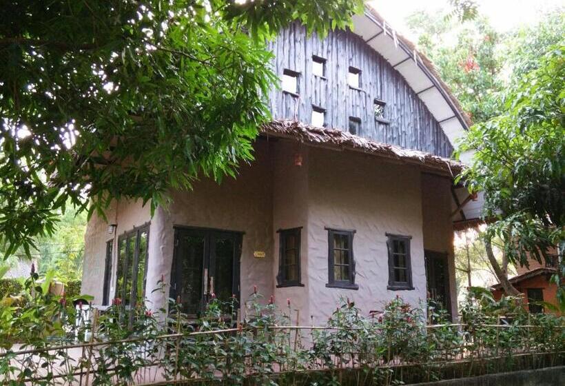 带2个卧室的标准洋房, Baan Pong Tara