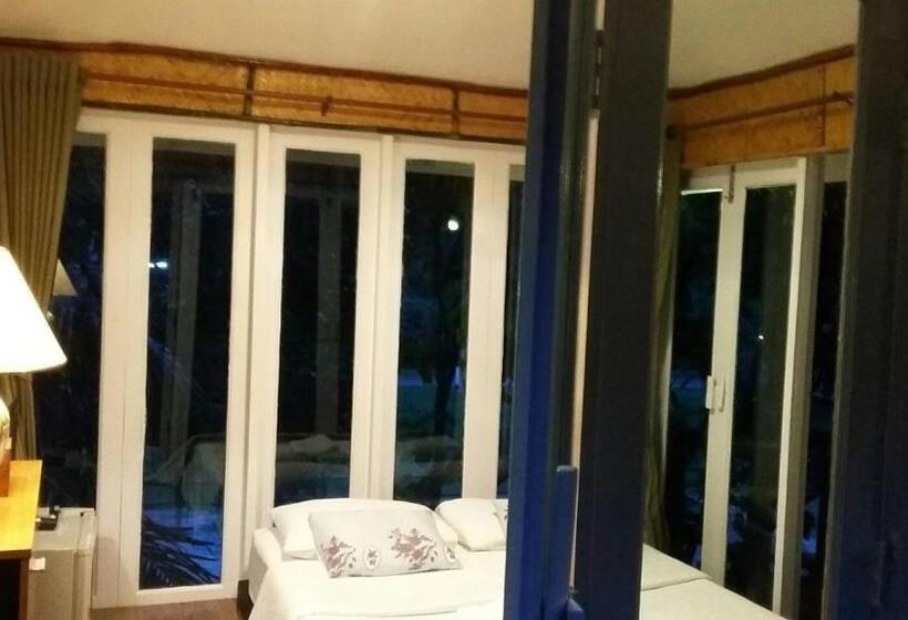 Quarto Estandar, Baan Pong Tara