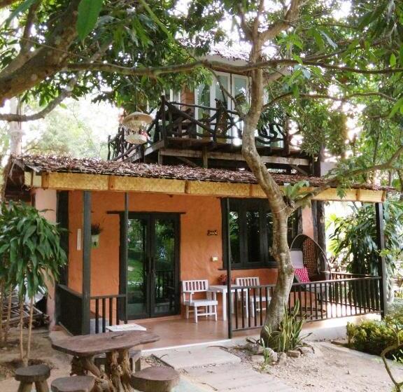 Standard bungalow river view, Baan Pong Tara