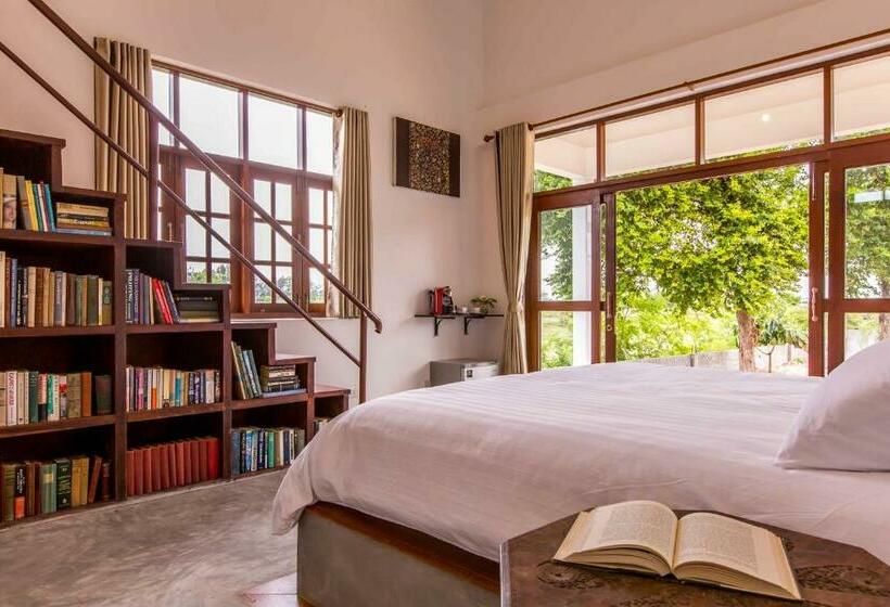 اتاق استاندارد با چشم‌انداز باغ, Tree Roots Retreat