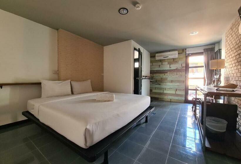 Номер Стандарт, The 8 Factory Hotel Phitsanulok