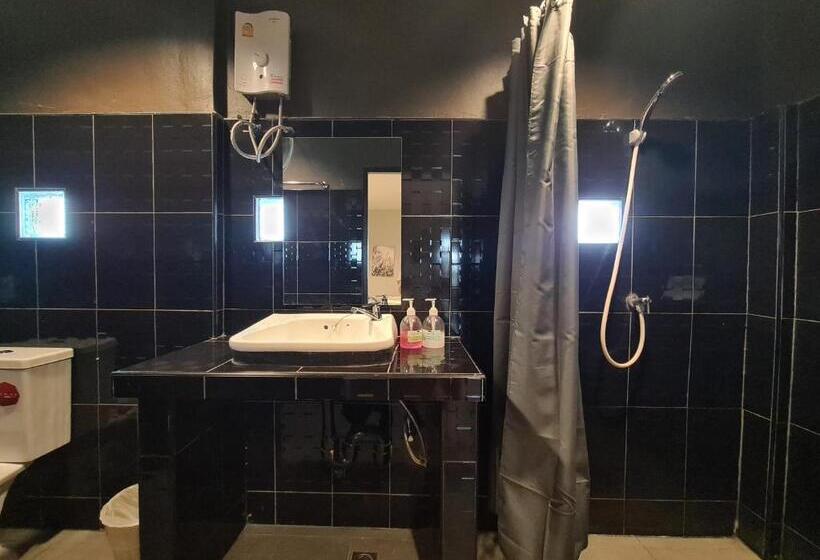 스탠다드 트리플 룸, The 8 Factory Hotel Phitsanulok