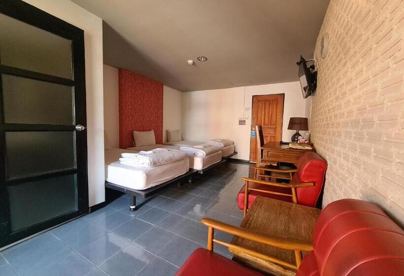 Номер Стандарт Трехместный, The 8 Factory Hotel Phitsanulok
