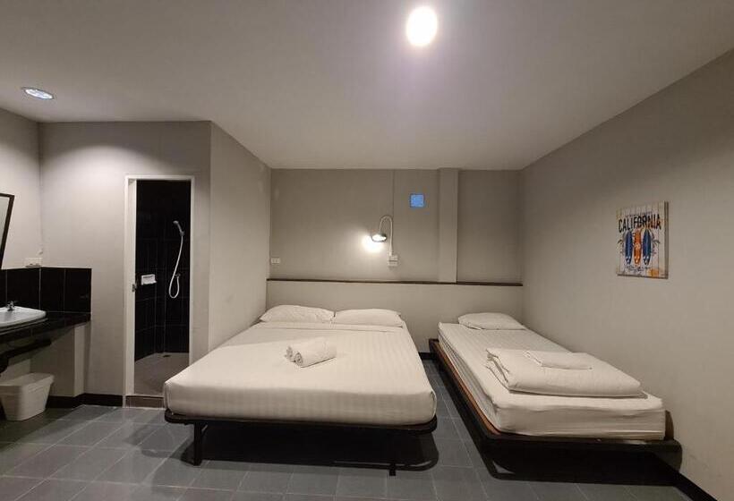 스탠다드 트리플 룸, The 8 Factory Hotel Phitsanulok