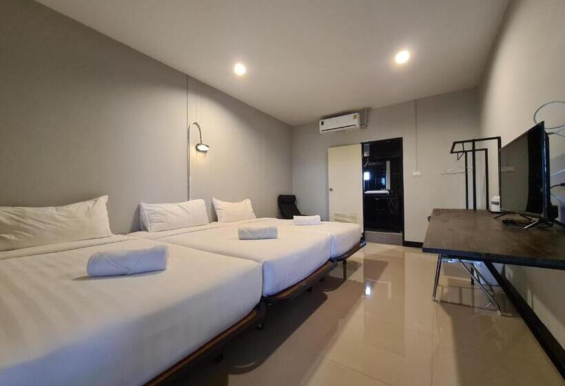 스탠다드 트리플 룸, The 8 Factory Hotel Phitsanulok