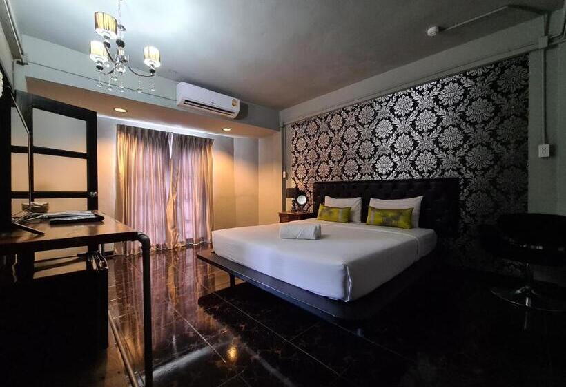 디럭스 룸, The 8 Factory Hotel Phitsanulok