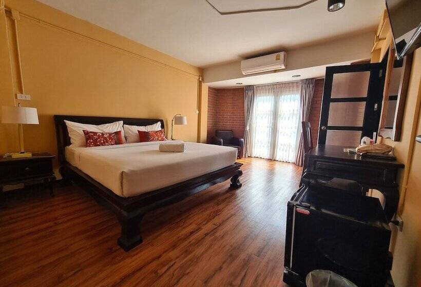 디럭스 룸, The 8 Factory Hotel Phitsanulok