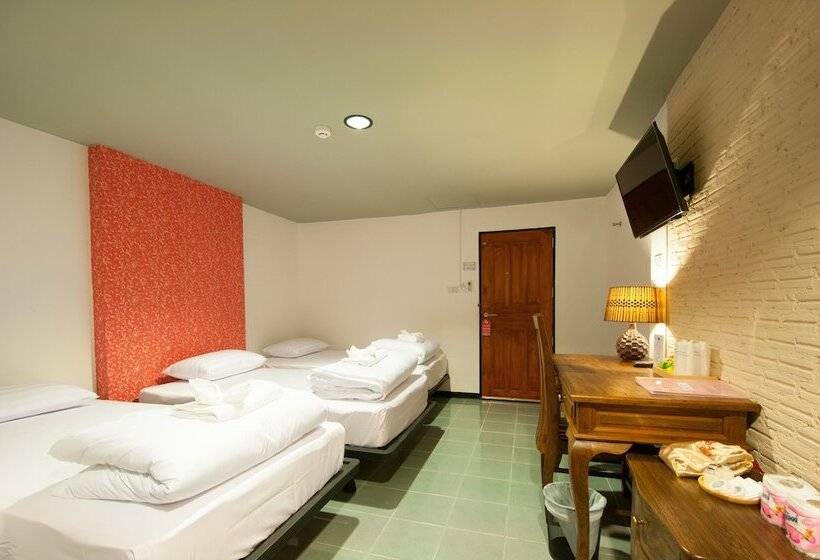 스탠다드 트리플 룸, The 8 Factory Hotel Phitsanulok