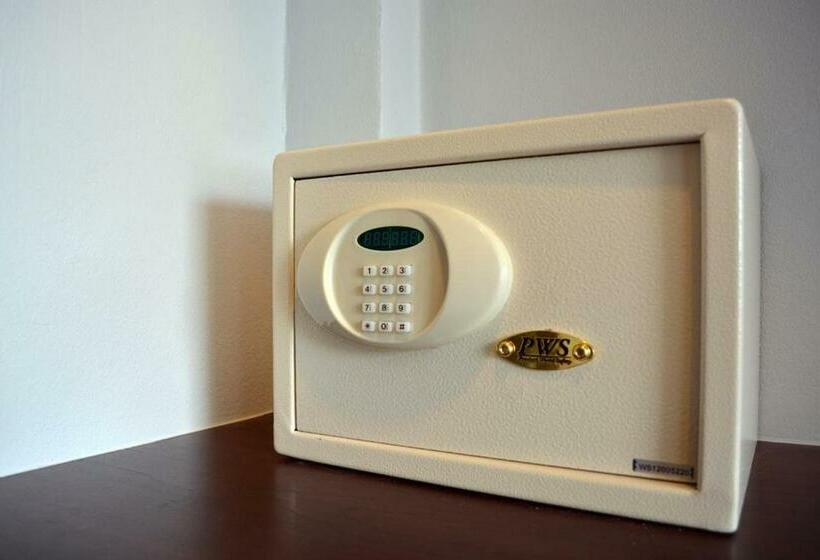 풀장 전망 디럭스 룸, The Nidhra Boutique Resort