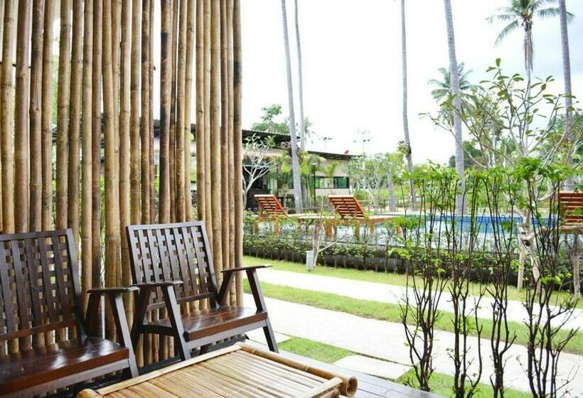 풀장 전망 디럭스 룸, The Nidhra Boutique Resort