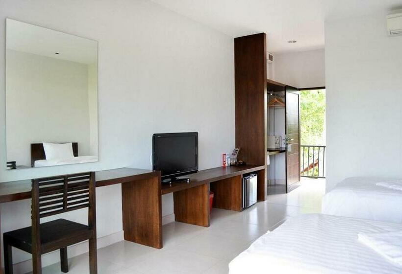 חדר דלוקס נוף בריכה, The Nidhra Boutique Resort