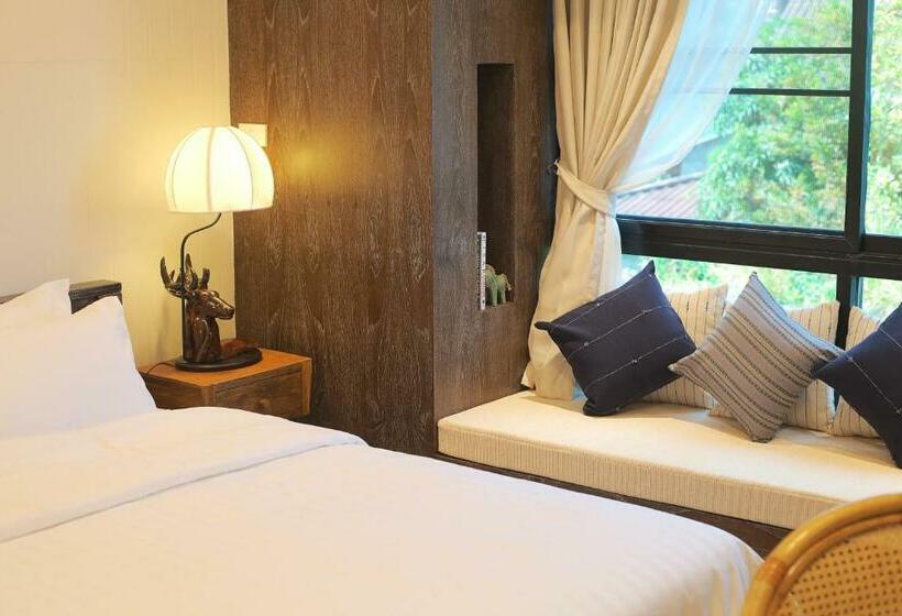 غرفة ديلوكس سرير كينج, Amaka Bed And Breakfast