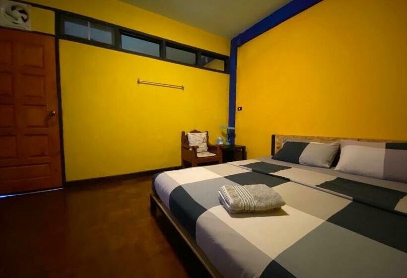 Pokój Standard Wspólna Łazienka, At Home Hostel, Pak Chong