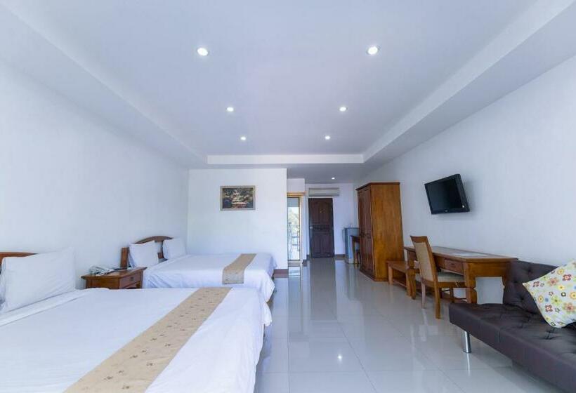 Camera Quadrupla Standard, Baan Suan Khun Ta And Golf Resort