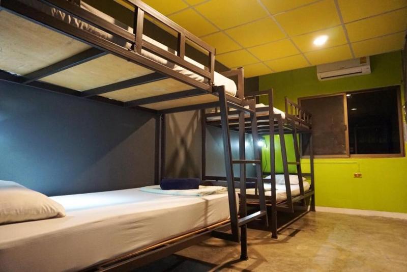 공동 객실, B&b House & Hostel